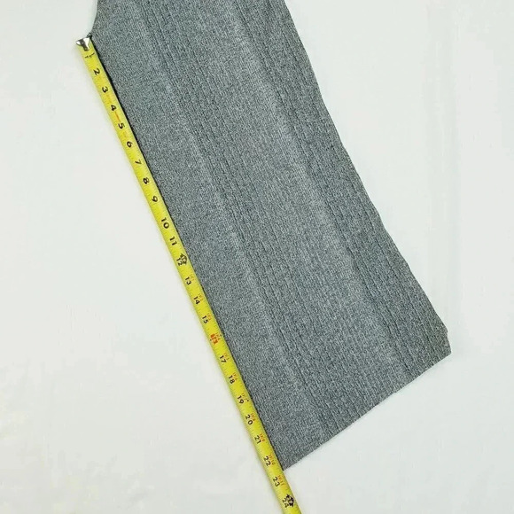 Mixxshoppe Small White Gray Geometric Short Cuffed Sleeve Crew Neck Women's Top - Picture 4 of 10